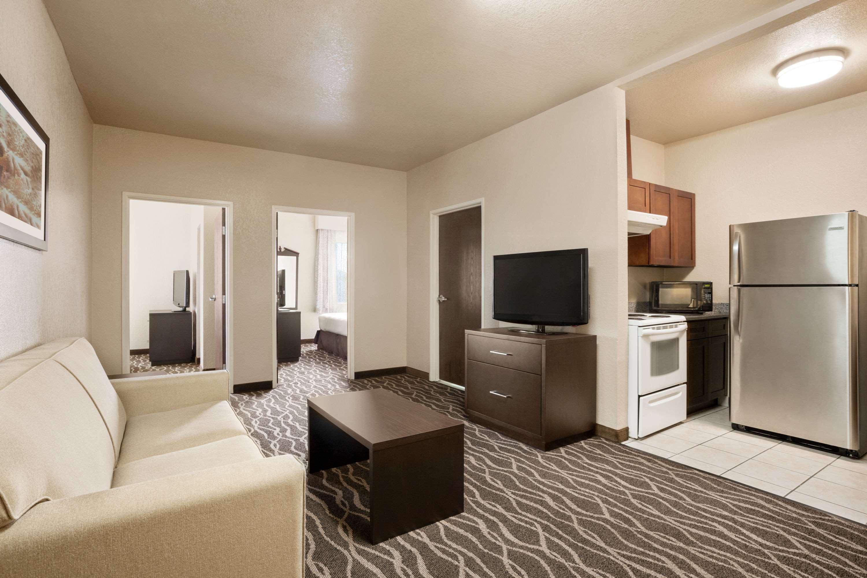 Baymont By Wyndham Clute Lake Jackson Exterior foto