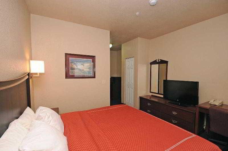 Baymont By Wyndham Clute Lake Jackson Exterior foto